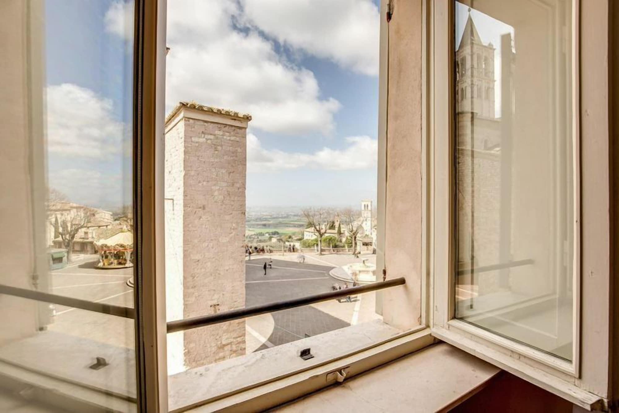 אסיסי Hotel Roma מראה חיצוני תמונה